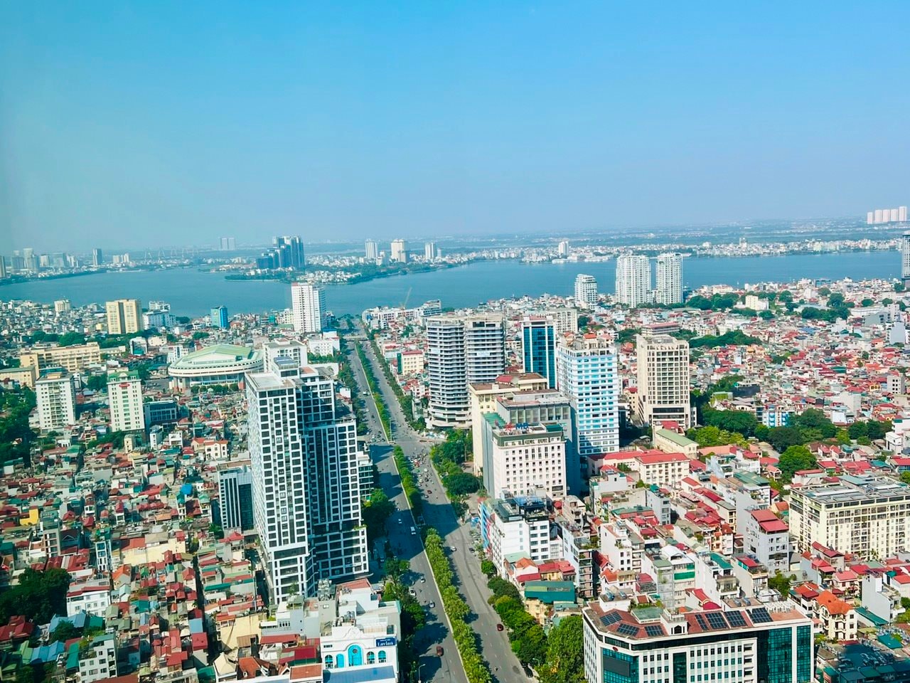 Vinhomes, Đất Xanh, Nam Long “sống khỏe” nhờ dòng tiền bàn giao, trong khi Novaland, API, NRC chật vật bài toán tái cấp vốn