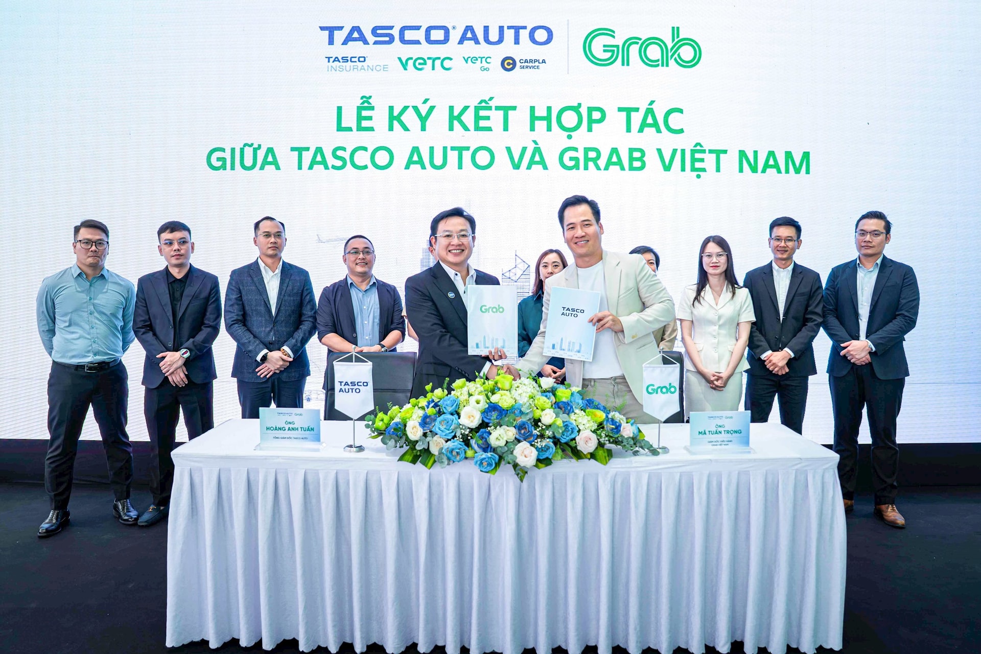 dai-dien-tasco-auto-grab-viet-nam-ky-ket-thoa-thuan-hop-tac.jpeg