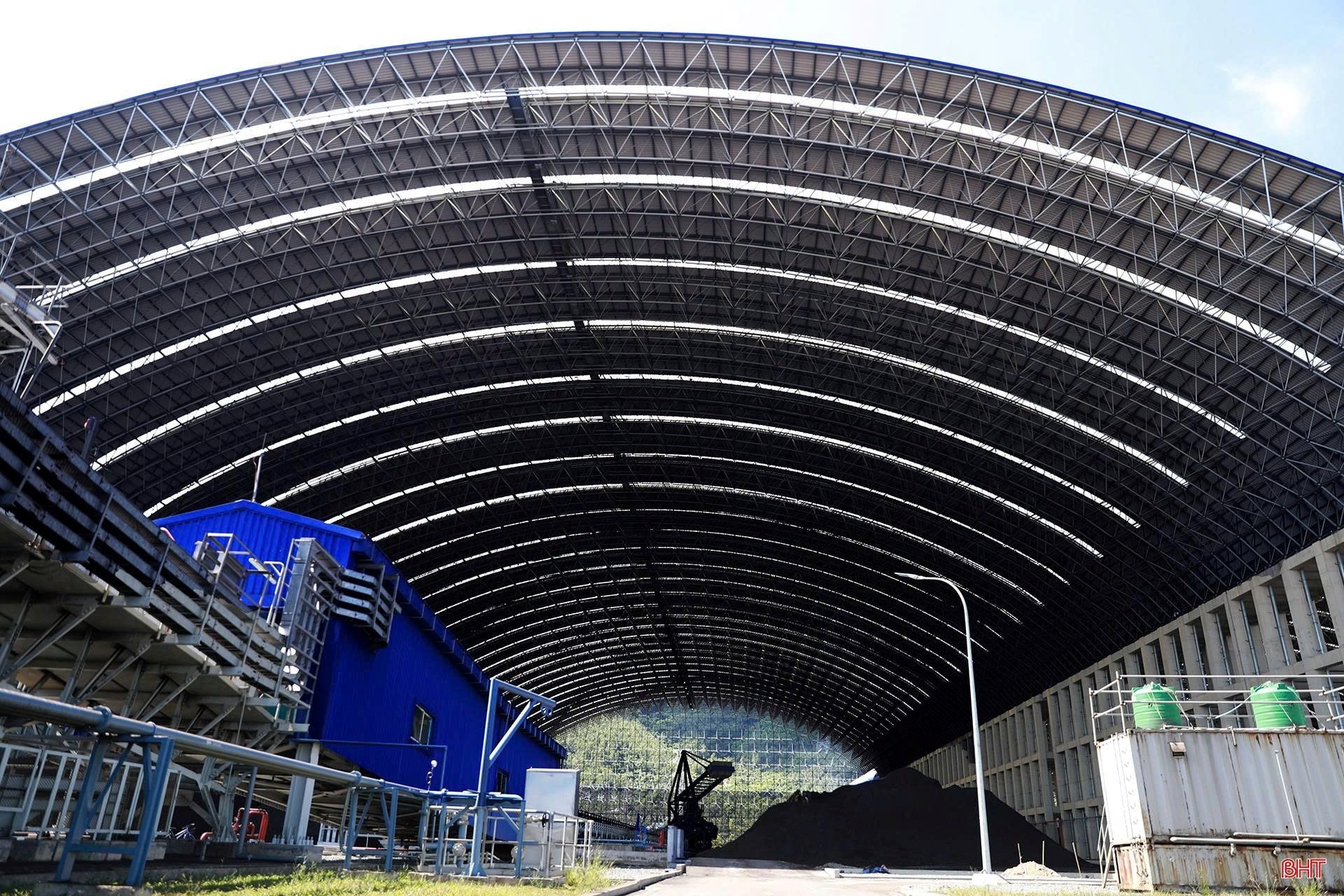 Vòm thép rộng đổ sập hoàn toàn nhưng công trình 2,2 tỷ USD hiện đại nhất Việt Nam vẫn thành công lớn 