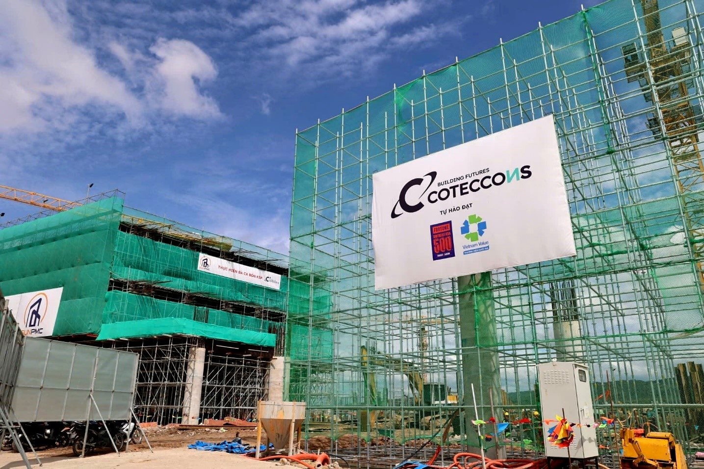 Cổ phiếu Coteccons (CTD) bất ngờ nằm sàn, “trắng bên mua” sau biến động thượng tầng