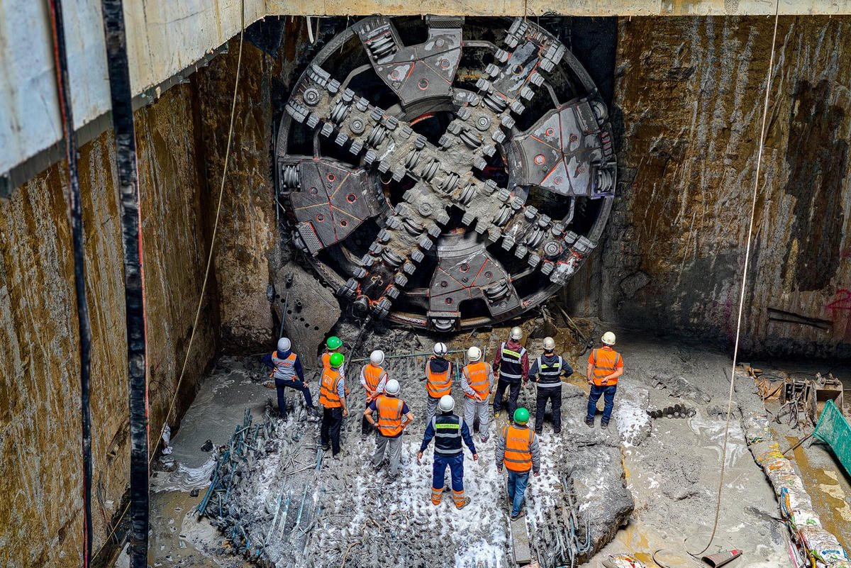 Cỗ máy TBM nặng 850 tấn, dài hơn 100 m do Đức thiết kế riêng giúp nhà thầu Việt Nam làm chủ công nghệ thi công hầm đô thị phức tạp bậc nhất