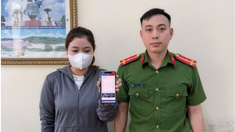 Công an điều tra giao dịch 20.340.000 đồng tới tài khoản của người phụ nữ SN 1994