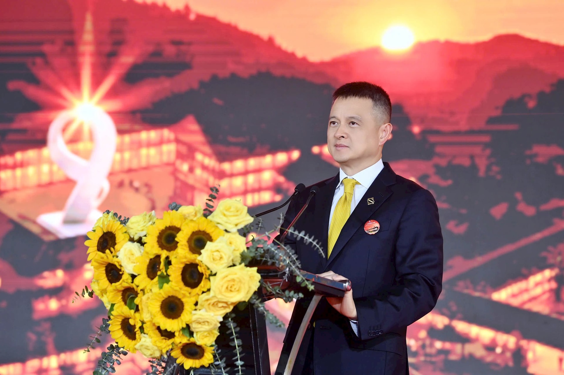 ong-dang-minh-truong-chu-tich-hoi-dong-quan-tri-tap-doan-sun-group.jpg