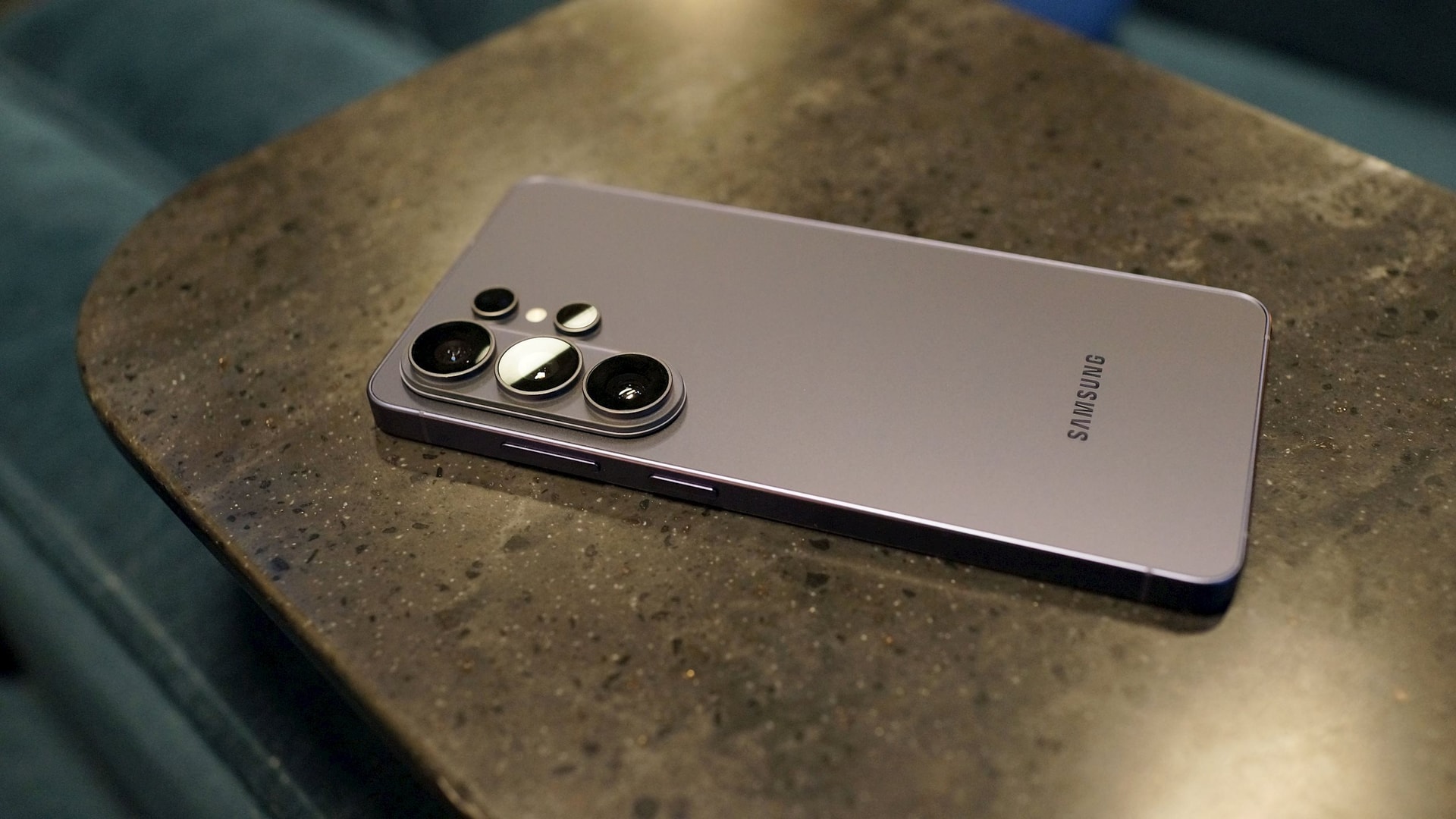 Làm rơi Galaxy S26 Ultra khiến màn hình vỡ tan, tôi tưởng "thế là hết" thì tính năng độc đáo này đã cứu tất cả