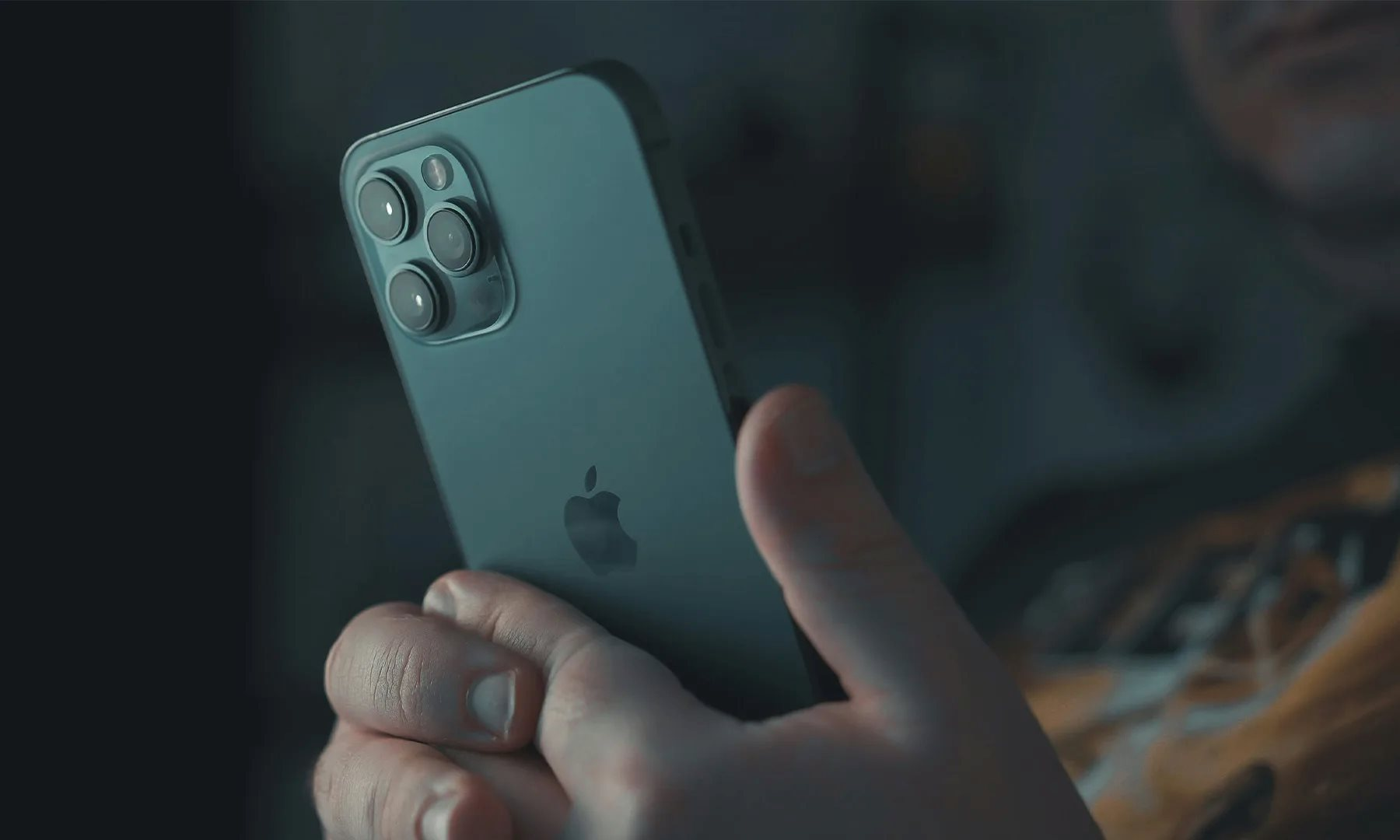 Tôi cứ nghĩ mua iPhone Pro mới là "sang chảnh nhất" để rồi vỡ mộng nhận ra nó không như mình tưởng tượng