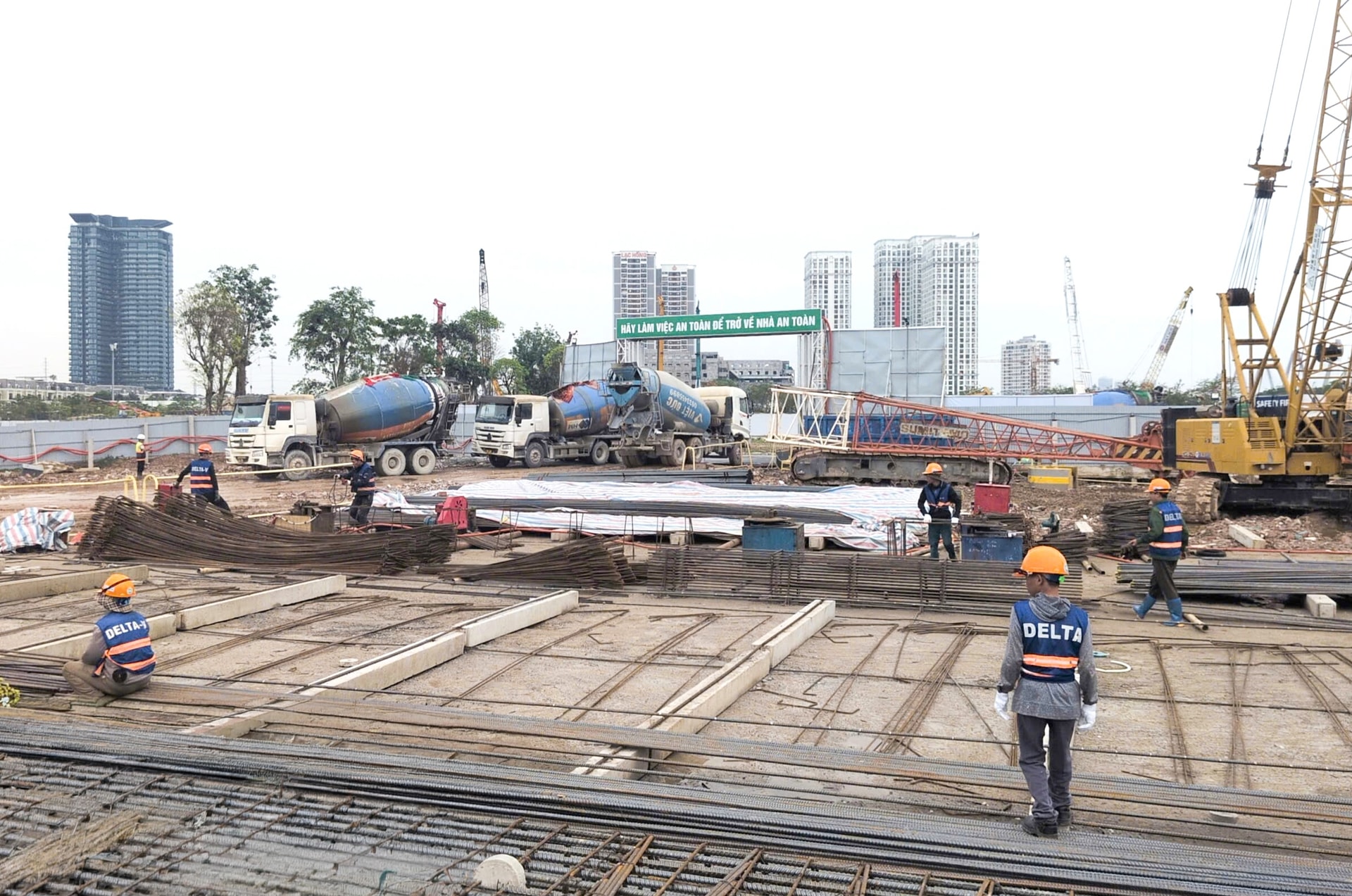 Noble West Lake Ha Noi: 12 tòa tháp 40 tầng thi công xuyên đêm, 