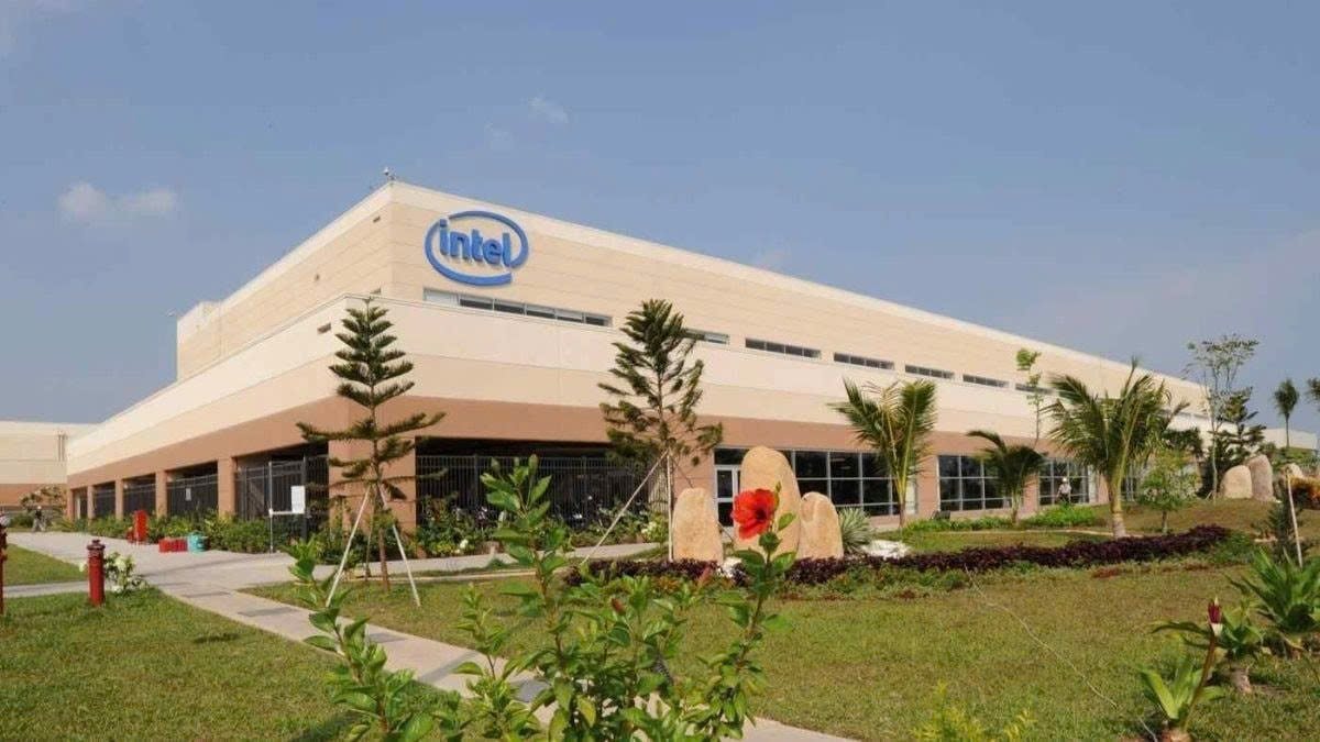 Xây nhà máy lắp ráp và kiểm định chip lớn thế giới tại Việt Nam, đại bàng Mỹ tin tưởng chuyển giao 31 thiết bị quan trọng