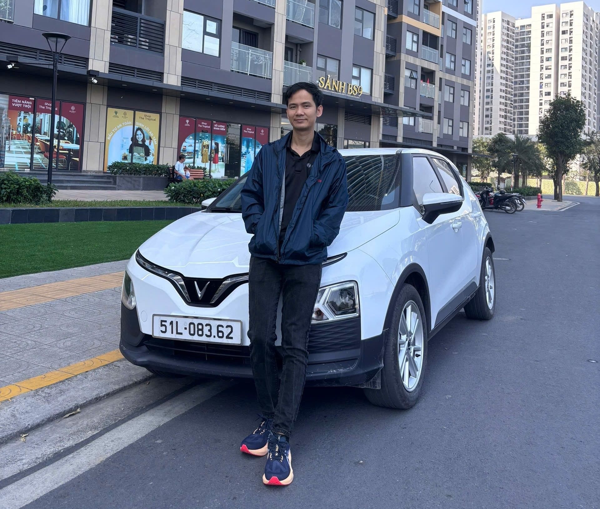 Lần đầu mua ô tô, chủ xe tiết lộ lý do quyết định “chốt không cần nghĩ” VinFast VF 5