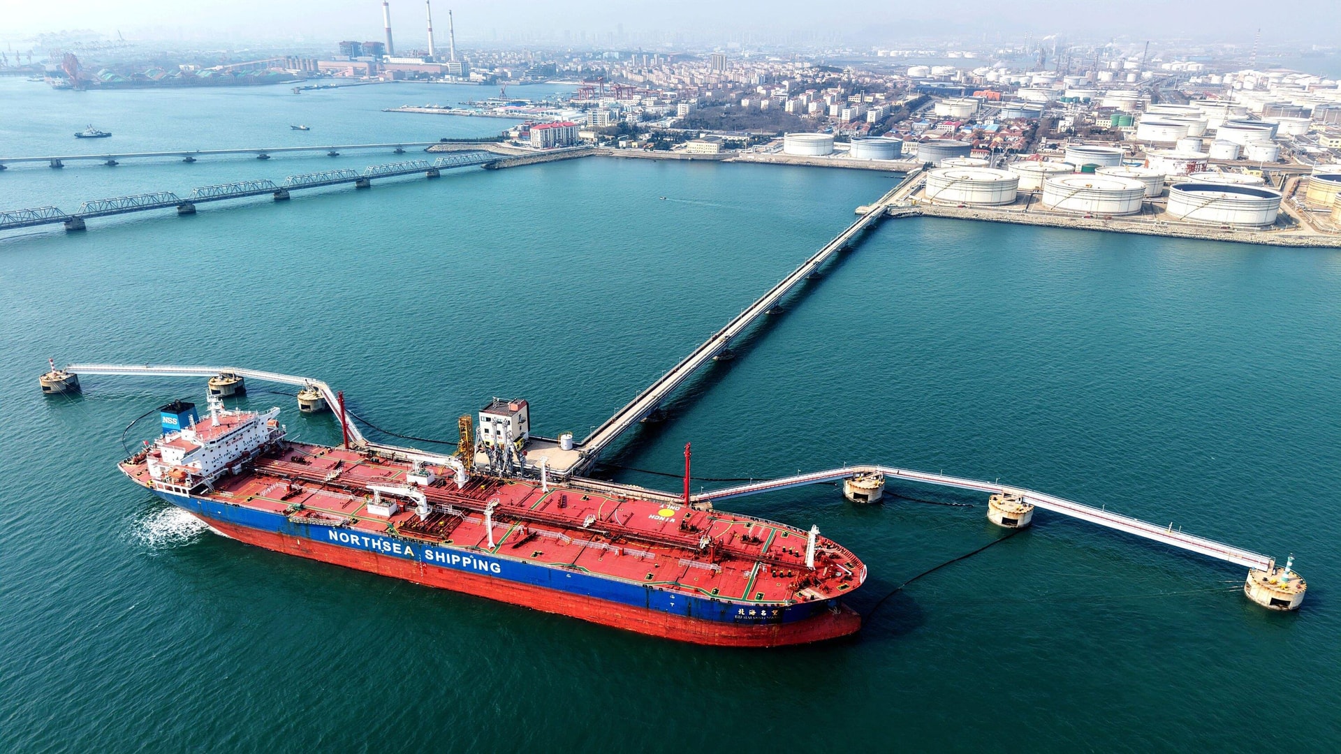 Bị cáo buộc giúp Iran vận chuyển dầu tới Trung Quốc, 4 công ty tại nước đồng minh Trung Đông quan trọng bị Mỹ giáng đòn trừng phạt