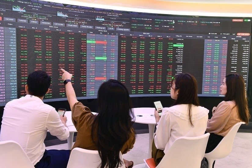 Thêm công ty chứng khoán hạ dự phóng VN-Index năm 2026