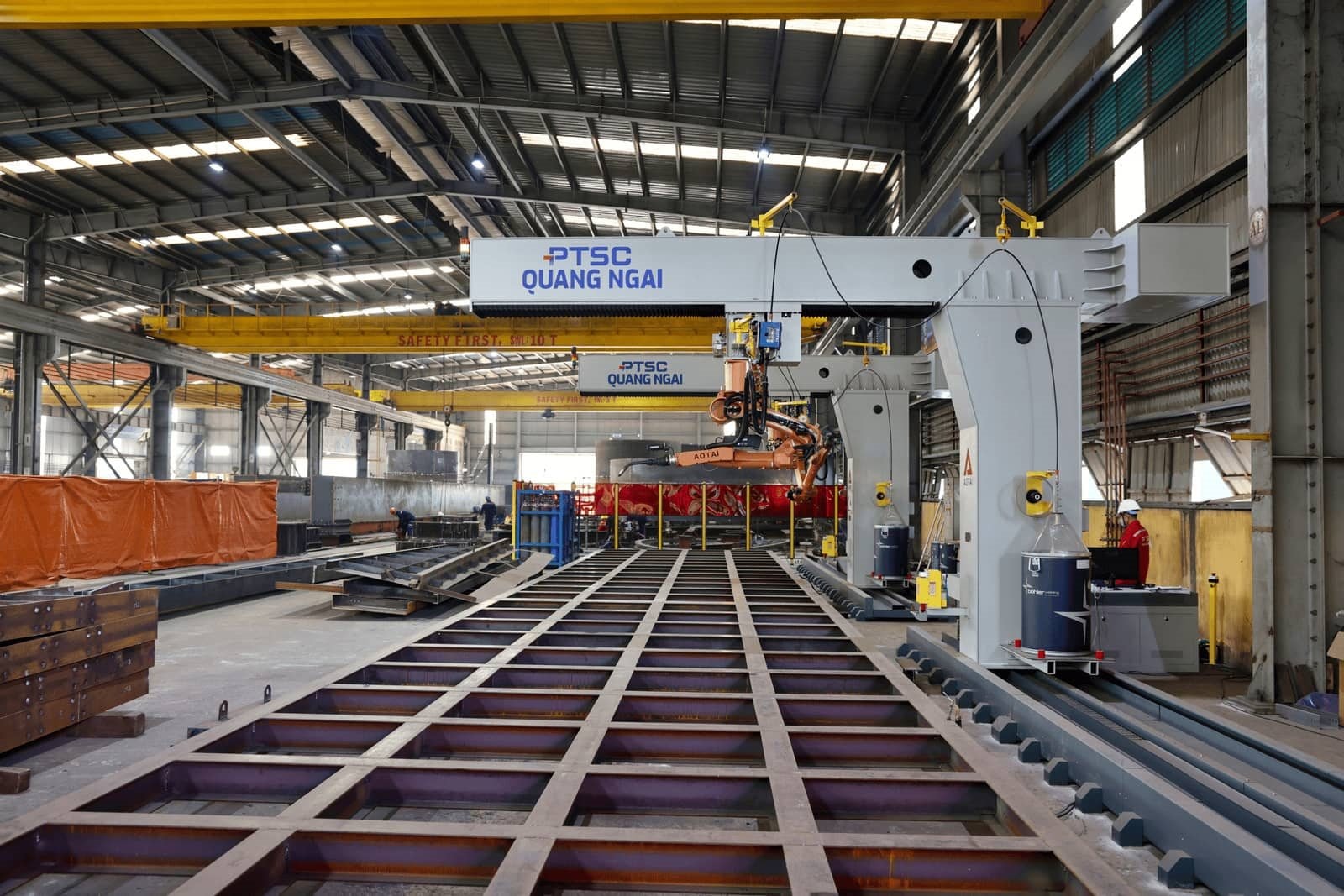 Kế toán trưởng của một công ty họ dầu khí nộp đơn xin từ chức, đề nghị chuyển sang Chuyên gia kế toán hoặc chức danh chuyên môn khác