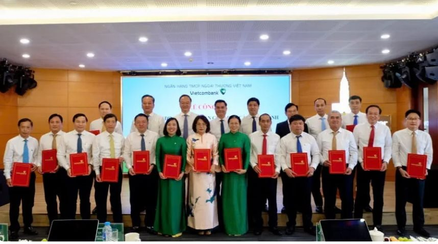 Một ngân hàng cùng lúc điều động, bổ nhiệm lãnh đạo tại 16 chi nhánh
