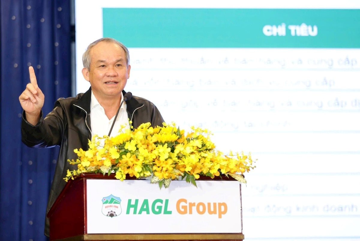 Lần thứ 3, Bầu Đức mua thêm 4 triệu cổ phiếu, nâng sở hữu tại Hoàng Anh Gia Lai lên hơn 25%

