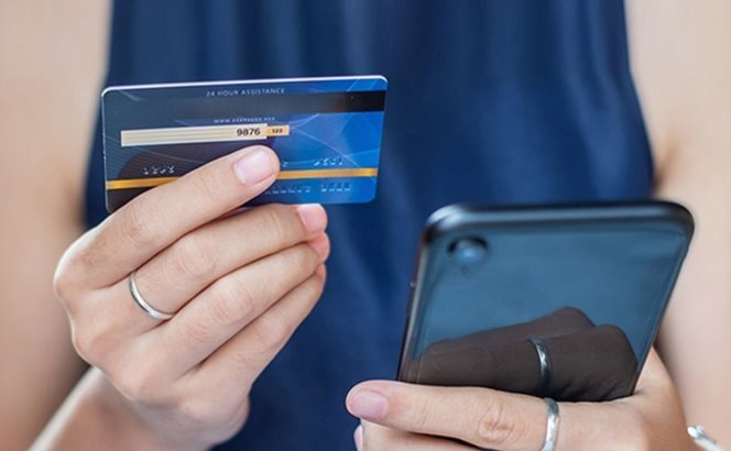 Công ty chuyển khoản hơn 2,8 tỷ đồng, ghi rõ là tiền lương nhưng sau đó yêu cầu cựu nhân viên phải trả lại: Cảnh sát khẳng định phía công ty làm đúng