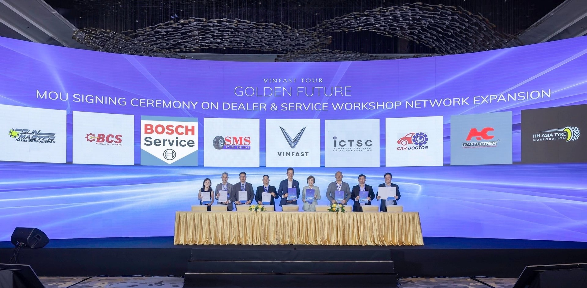 Bước đi mới của tỷ phú Phạm Nhật Vượng cho cú vọt của VinFast trên toàn cầu