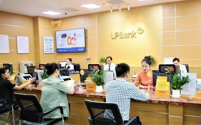 Công an kiểm tra giao dịch chuyển khoản 260 triệu đồng của một khách hàng tại LPBank
