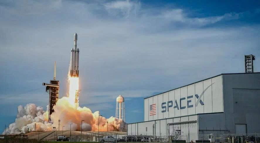 Không chỉ là tên lửa: SpaceX đang trở thành “mỏ vàng” mới của giới đầu tư toàn cầu?