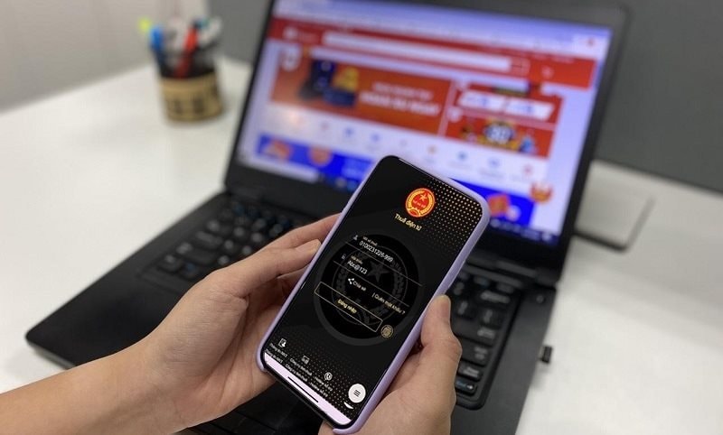 Cơ quan thuế gửi thông báo quan trọng liên quan đến ứng dụng eTax Mobile và VNeID
