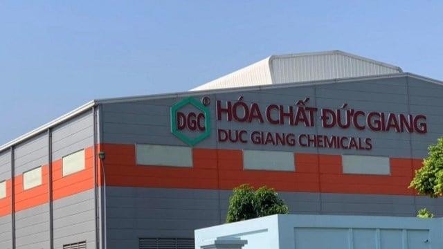 HoSE sửa quyết định, cổ phiếu Hóa chất Đức Giang vẫn được giao dịch cả ngày nhưng kèm 1 điều kiện
