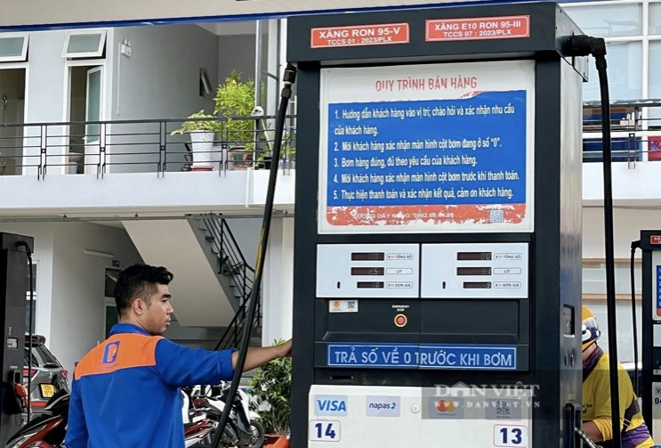 Xăng sinh học E10 sắp bán rộng rãi: Chờ "cú hích" từ giá và thuế