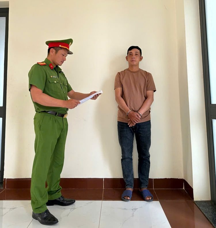 Phát hiện cựu nhân viên ngân hàng nhận 1,7 tỷ đồng của khách hàng để làm thủ tục đáo hạn nhưng không nộp tiền vào ngân hàng