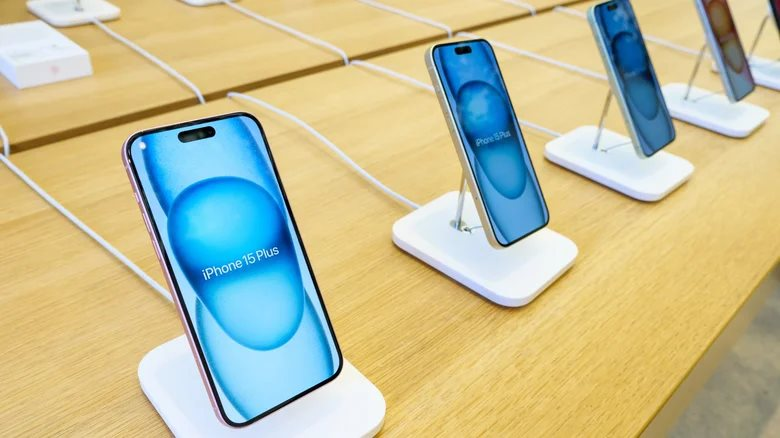 iphone-15-and-15-plus-1778522716.png