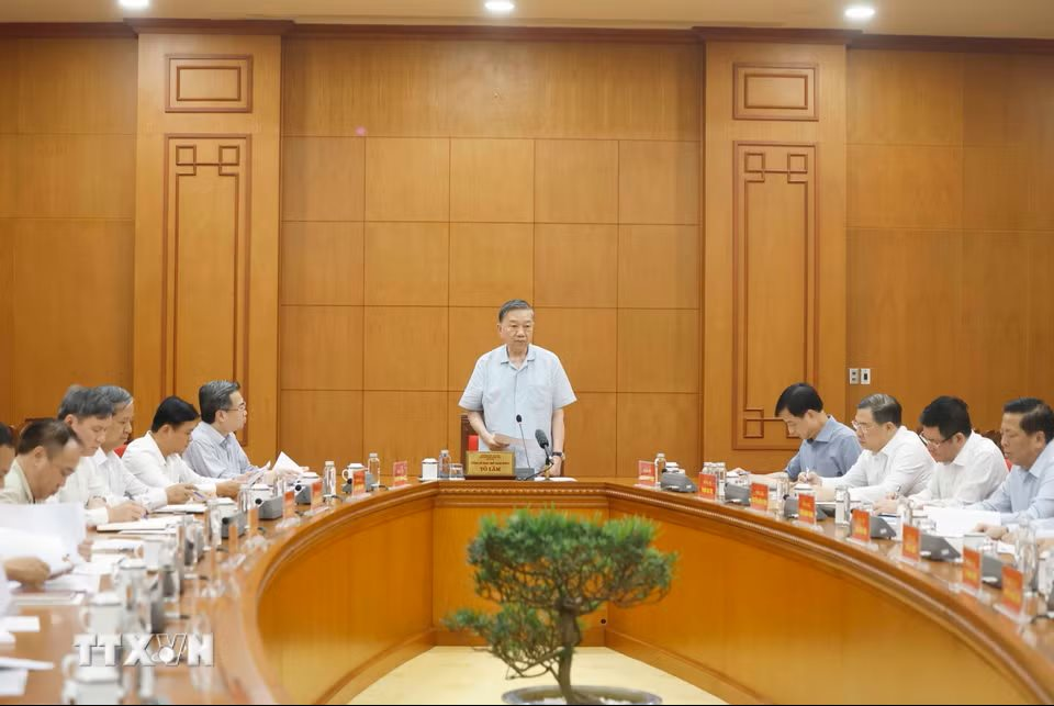 Tổng Bí thư, Chủ tịch nước Tô Lâm: Xác định công nghiệp vật liệu là ngành công nghiệp nền tảng