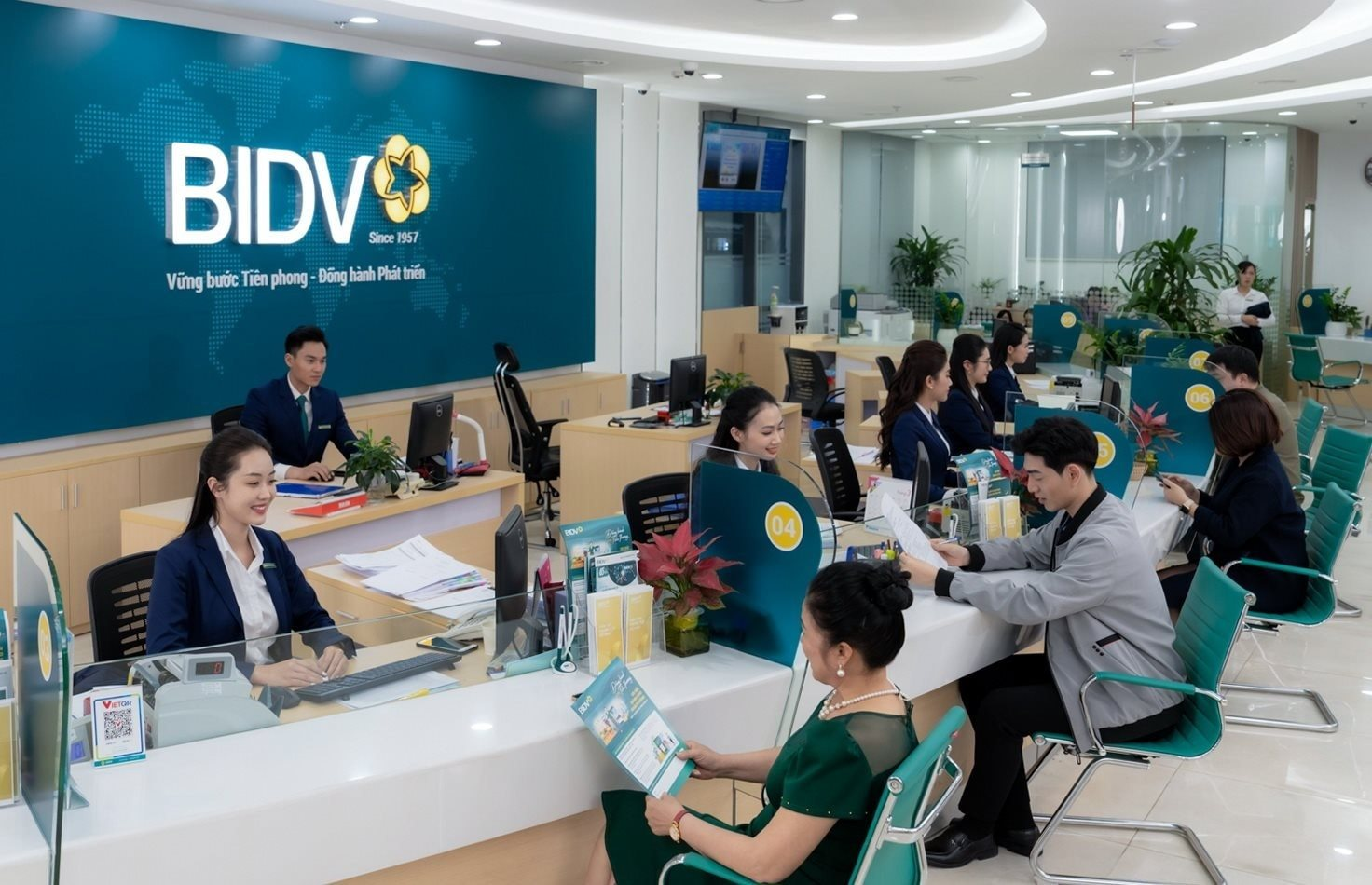 Tài khoản BIDV, Agribank, Vietcombank,...liên tục trừ 10.000 đồng mỗi tháng dù hiếm khi nhận và chuyển tiền: Đây có thể là lý do