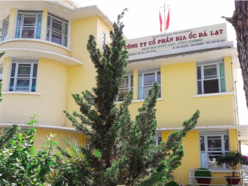 Địa ốc Đà Lạt (DLR) bị phạt gần 180 triệu đồng vì chậm công bố thông tin