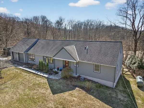 28biz-ai-realtor-01-fbzc-articlelarge.jpg