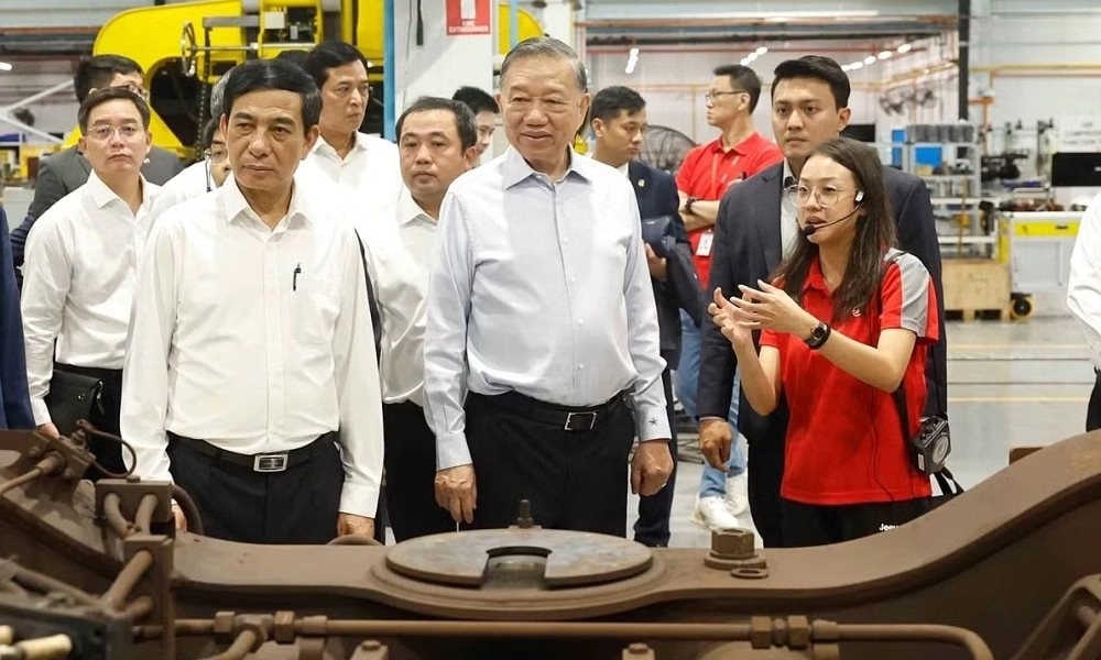 Thăm trung tâm khổng lồ của Singapore, Tổng Bí thư, Chủ tịch nước đánh giá Việt Nam có thể tham khảo ngay