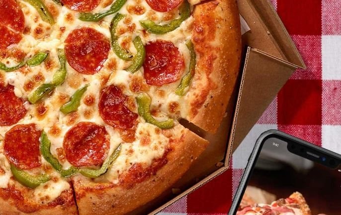 Một chuỗi pizza nổi tiếng sắp phải bán mình, doanh số lao dốc 10 quý liên tiếp