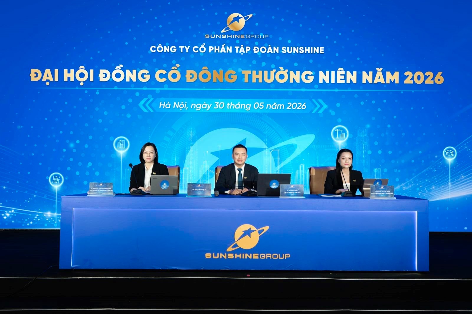 Cổ đông chất vấn về mục tiêu lợi nhuận 86.000 tỷ đồng "khủng" nhất ngành BĐS:  Chủ tịch Sunshine Group khẳng định "chỉ cần bán 55% giỏ hàng đã đủ cán đích"