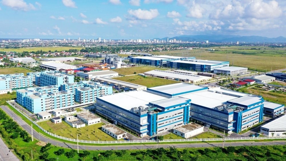 Cổ phiếu SIP “bốc hơi” gần 15% sau một tháng: Đà giảm còn kéo dài?