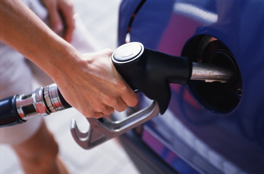 1311_pumpinggas.jpg