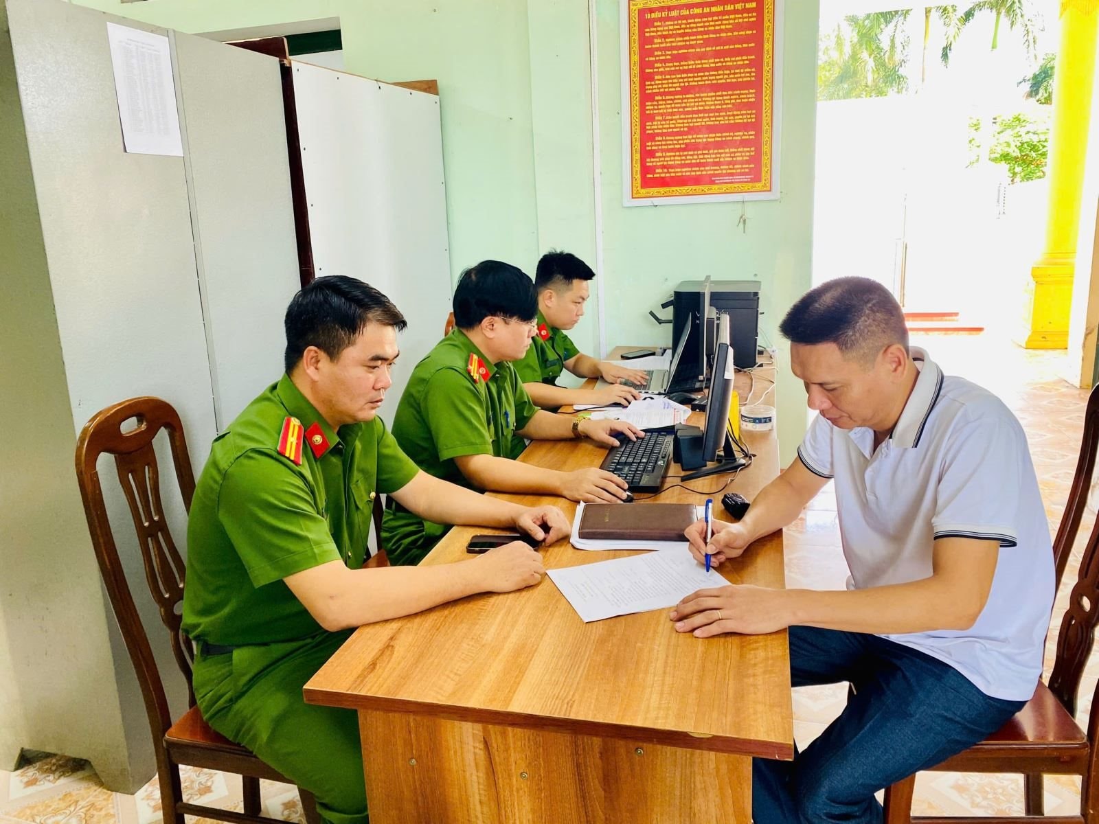 Phát hiện 70 triệu đồng bất thường được chuyển đến STK 55112xxxxx Techcombank, công an mời chủ tài khoản lên làm việc 