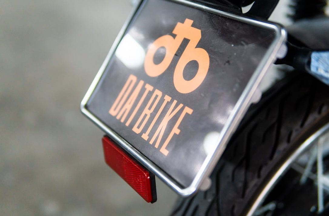Từ "drama" rò rỉ của Dat Bike đến nỗi ám ảnh triệu USD: Vì sao những bức ảnh chụp trộm luôn là cơn ác mộng của Apple, Tesla?