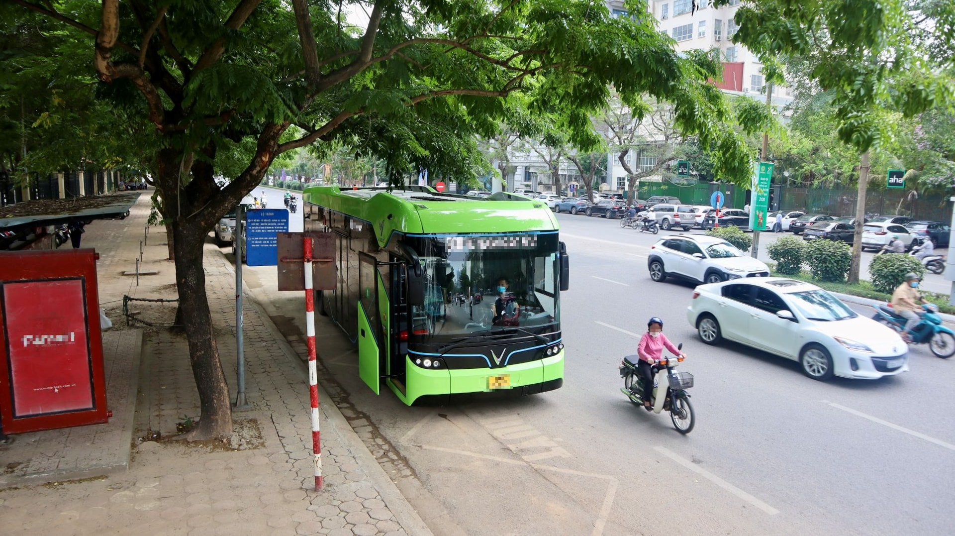 Sau 1 ngày triển khai, tuyến buýt 0 đồng Hà Nội - Hạ Long của Vingroup có thông báo đặc biệt  