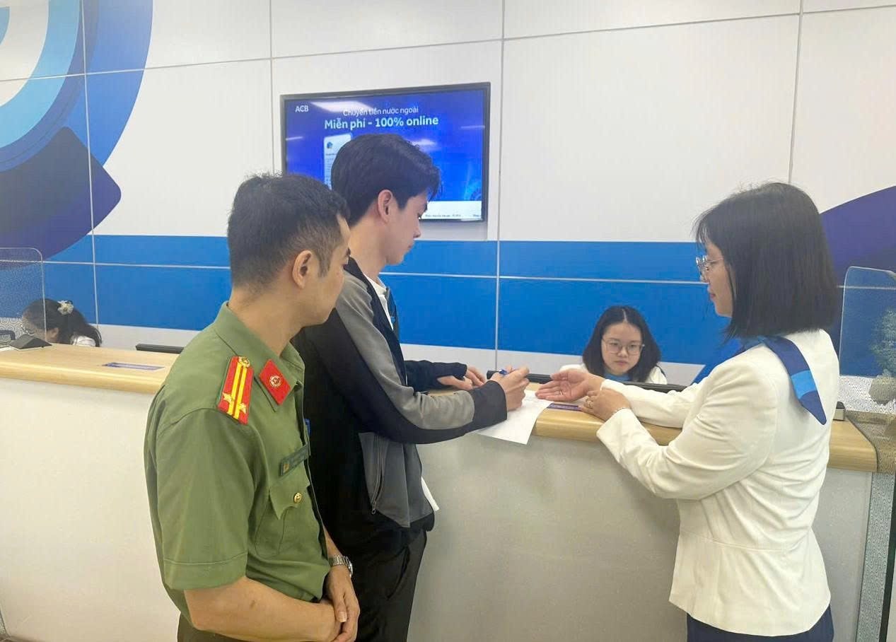 Phát hiện 500 triệu đồng được chuyển vào một tài khoản ACB không còn sử dụng: Công an lập tức xác minh nguồn tiền