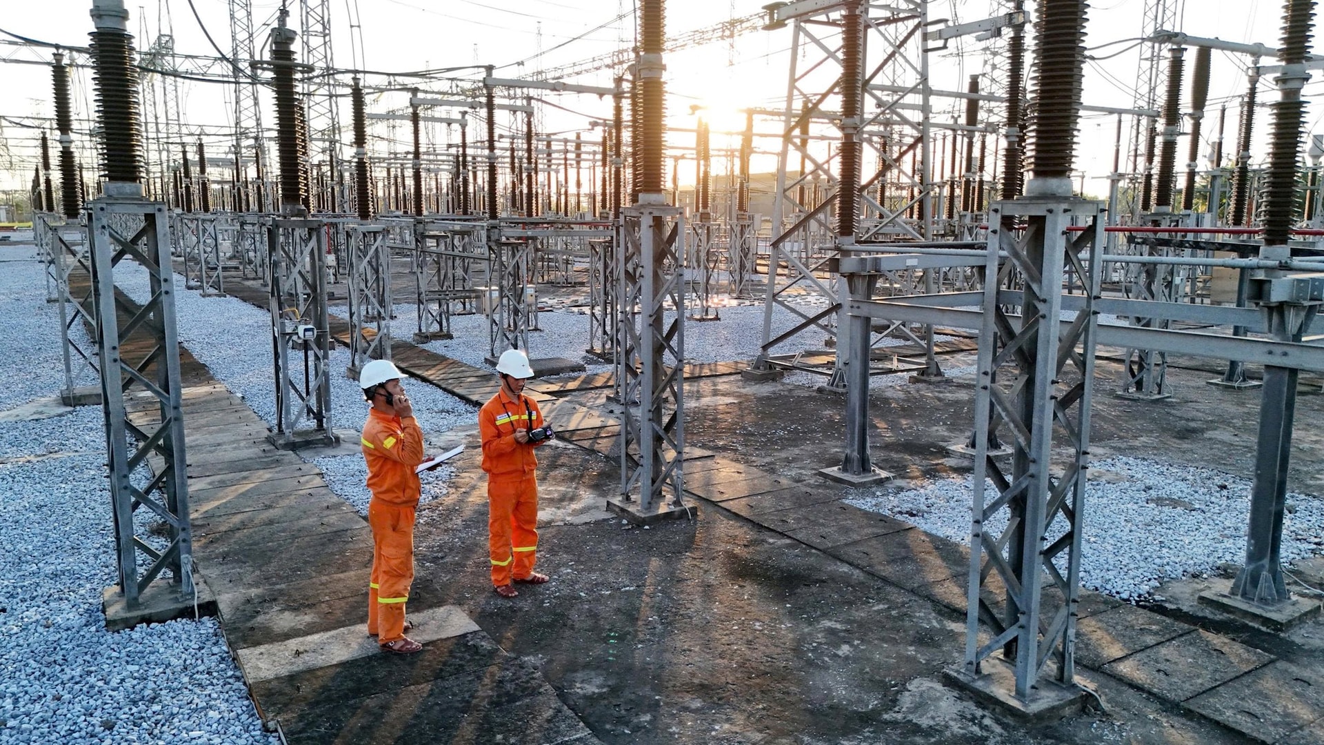 EVN thông báo siêu đường dây 500KV lập công lớn 