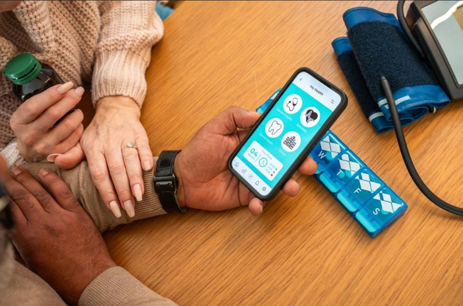 Đến năm 2050 sẽ có 2,1 tỷ người cao tuổi, AI đang chuẩn bị cho cuộc khủng hoảng này như thế nào?