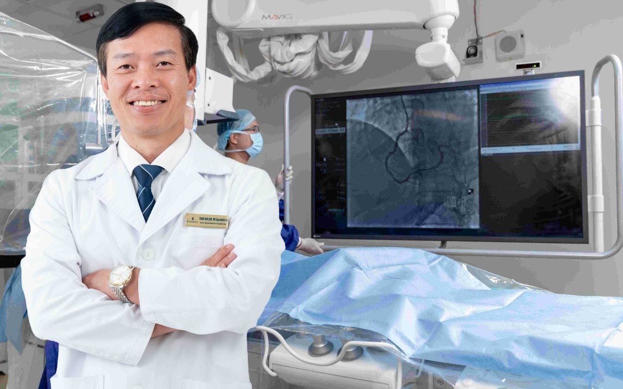 Bác sĩ 20 năm kéo những bệnh nhân nhồi máu cơ tim trở về từ ‘cửa tử’ tiết lộ ‘yếu tố số 1’ để giành lại sự sống trong các ca cấp cứu 