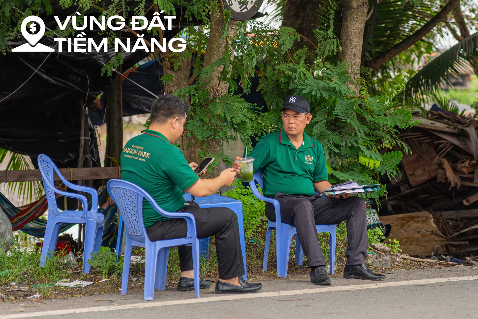 Môi giới đổ về khu Tây Bắc TP.HCM, liên tục khai trương văn phòng mới, nhộn nhịp tư vấn khách quanh siêu dự án lớn chưa từng tại Hóc Môn