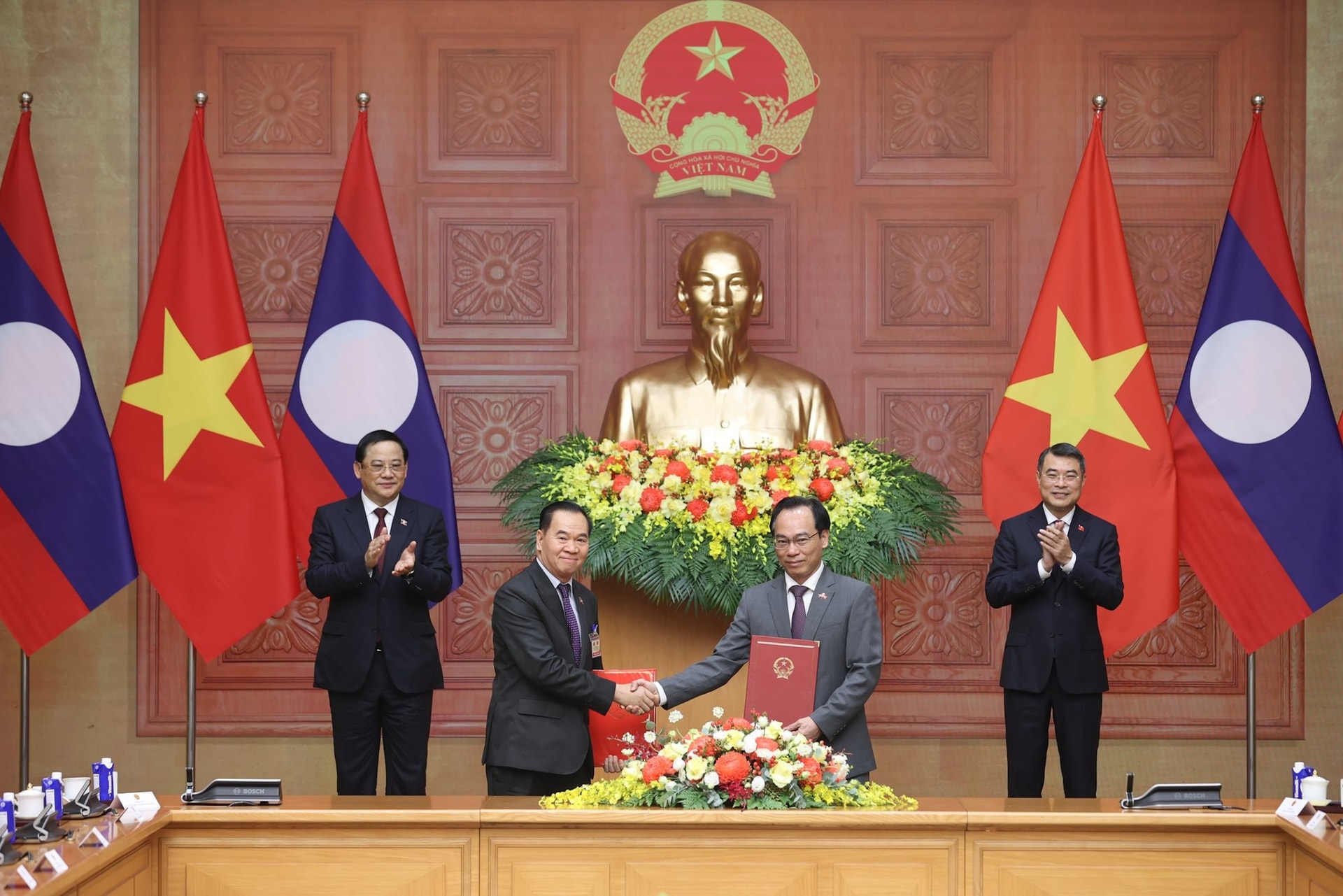 lao-vietnam.jpg