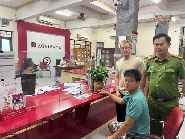 Tài khoản phát sinh giao dịch 118 triệu đồng, một hộ kinh doanh phải đến trình báo công an