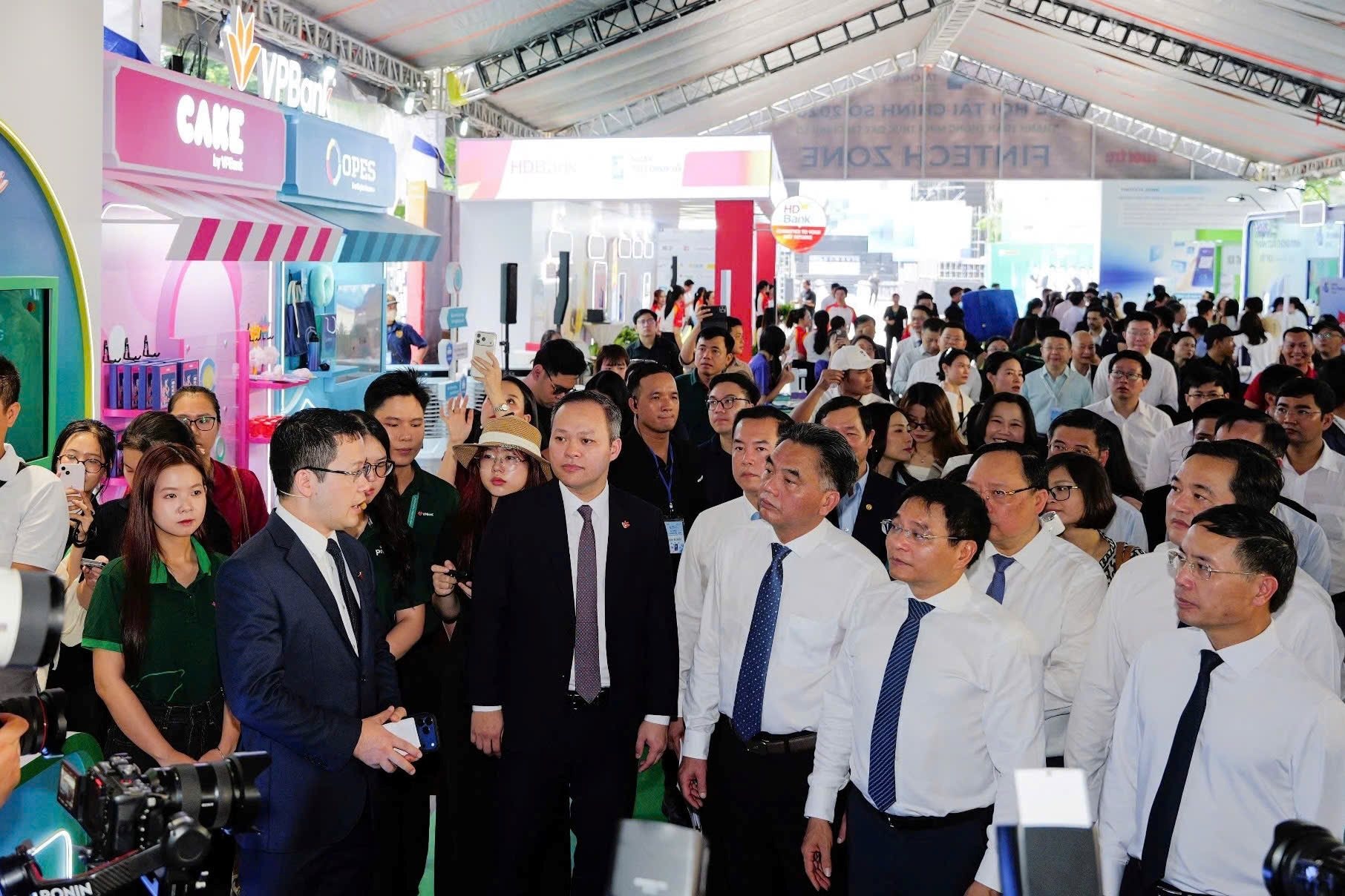 Dấu ấn của VPBank tại Ngày tài chính số 2026
