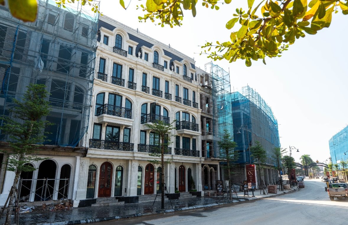 Dự án nhà phố hàng hiệu của Sunshine Group tăng tốc về đích, gần 1.300 căn đã cất nóc