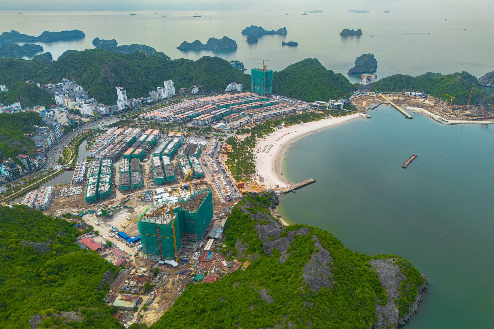 xanh-island-cat-ba6.jpg