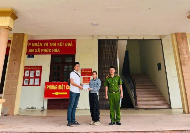 Công an điều tra giao dịch chuyển khoản 264.908.000 đồng từ Techcombank tới tài khoản MB của người phụ nữ  SN 1978, một người đàn ông SN 1992 có liên quan