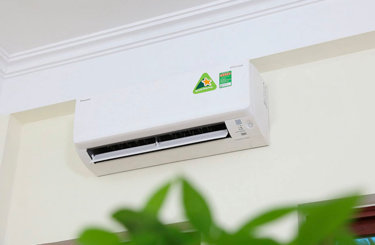 Không phải cứ bật điều hòa 26 độ C là tiết kiệm điện, EVN gợi ý mức nhiệt phù hợp vào ban ngày và ban đêm